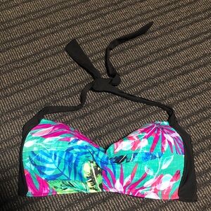 🌸 JCPenney Multicolor Tropical Bikini Top